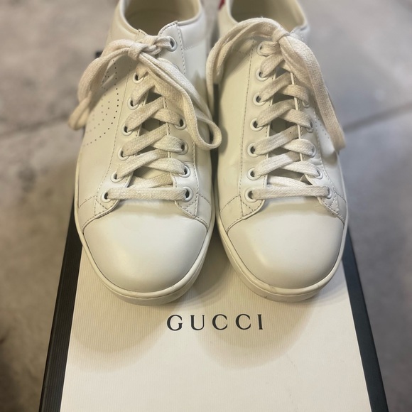 Gucci Sneakers - Picture 2 of 6